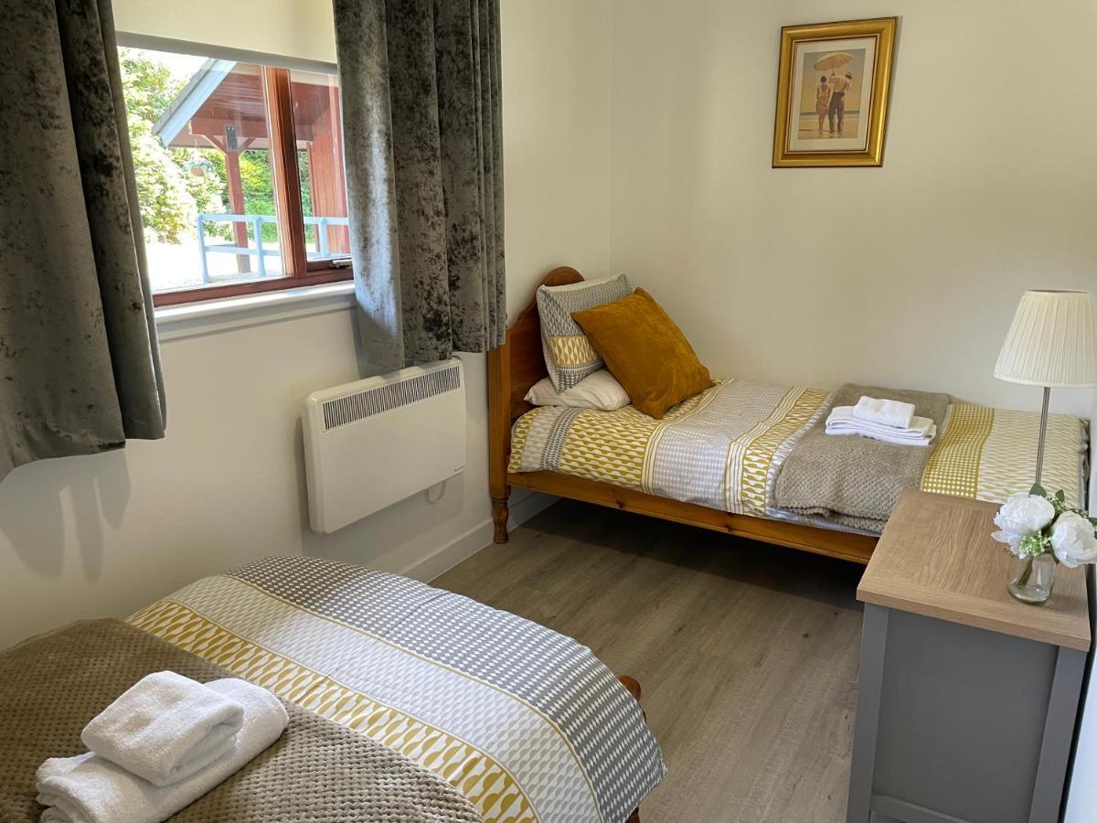 Wellsfield Farm Holiday Lodges Стерлинг Экстерьер фото