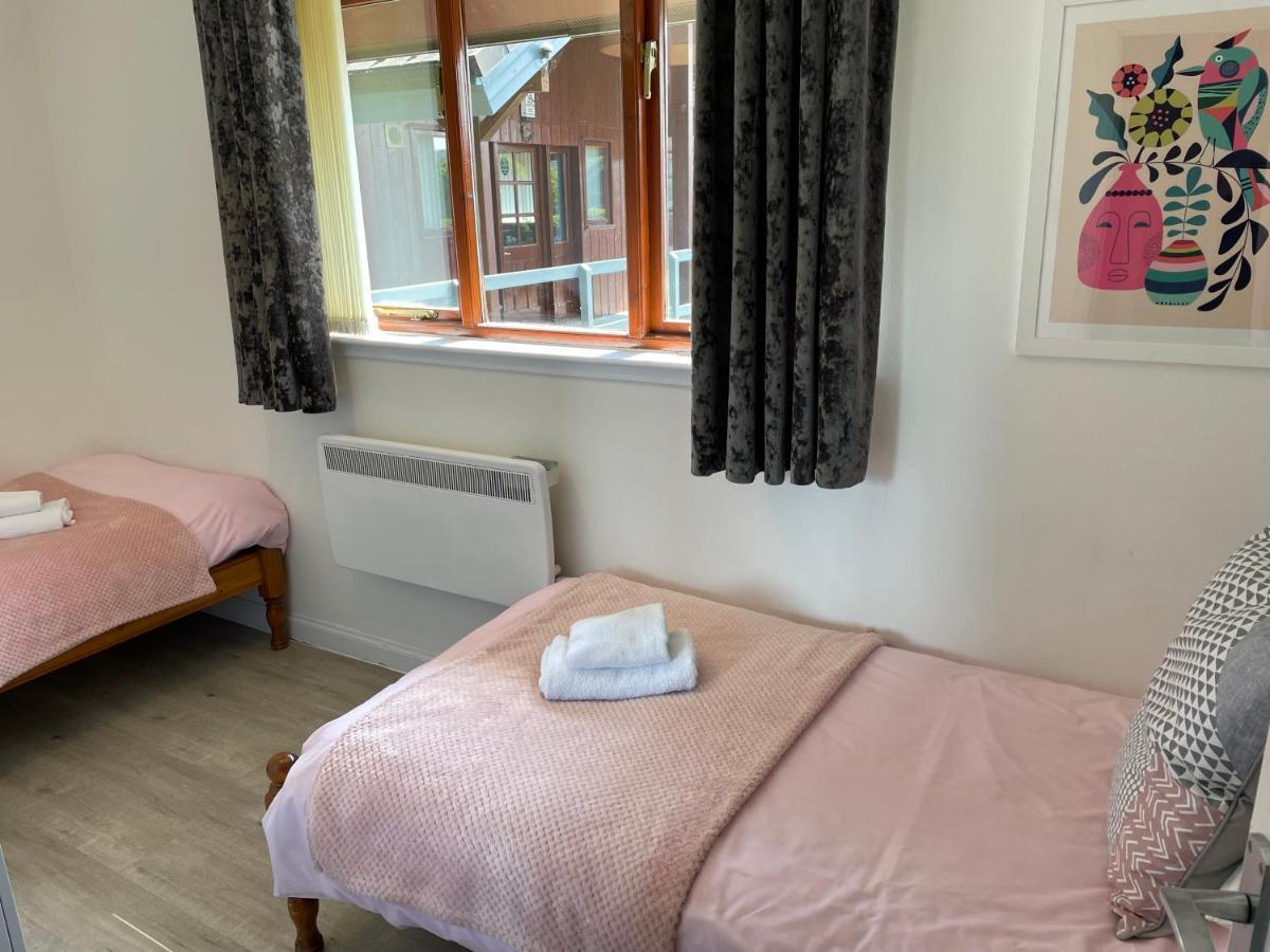 Wellsfield Farm Holiday Lodges Стерлинг Экстерьер фото
