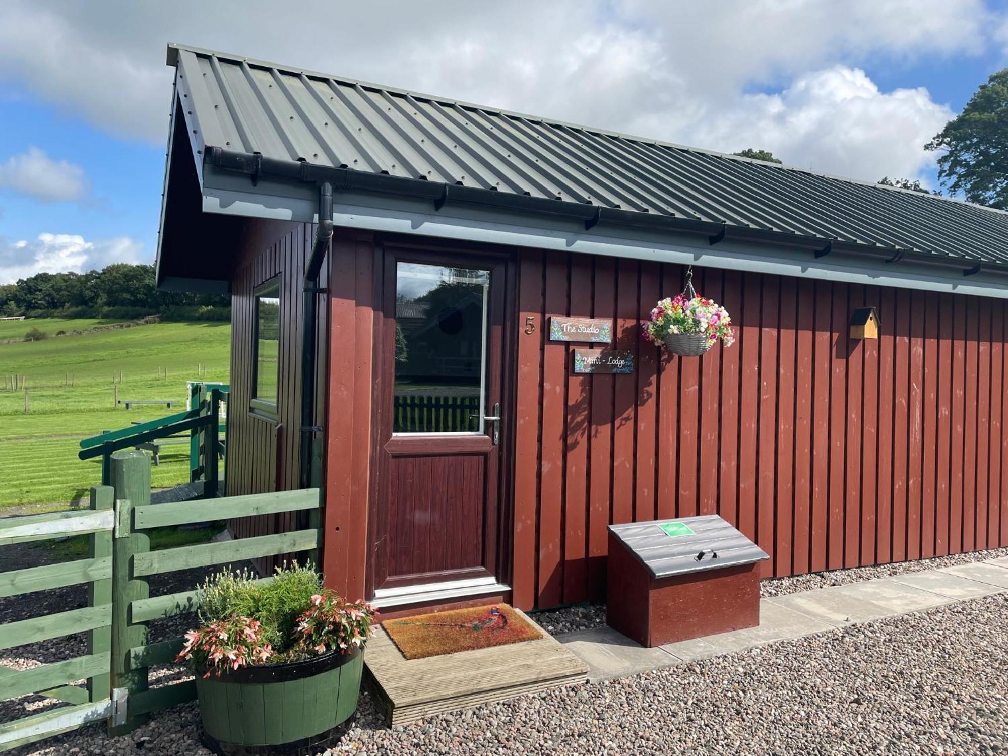 Wellsfield Farm Holiday Lodges Стерлинг Экстерьер фото