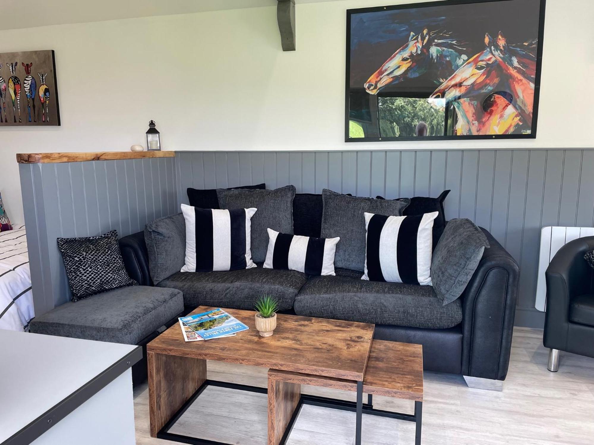 Wellsfield Farm Holiday Lodges Стерлинг Экстерьер фото